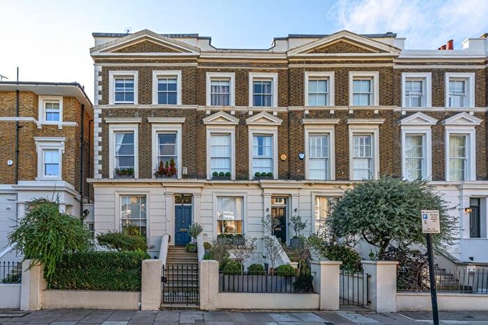 4 Bedroom End Of Terrace House For Sale In Clifton Hill, London, NW8