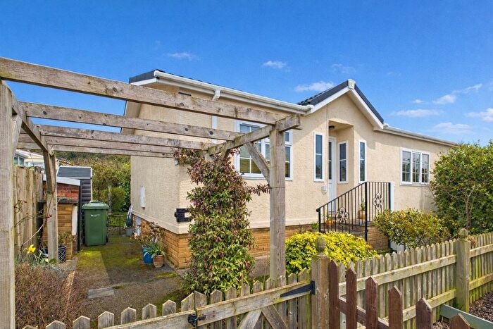 2 Bedroom Park Home For Sale In Vine Tree Park, Tudorville, Ross-On-Wye, HR9