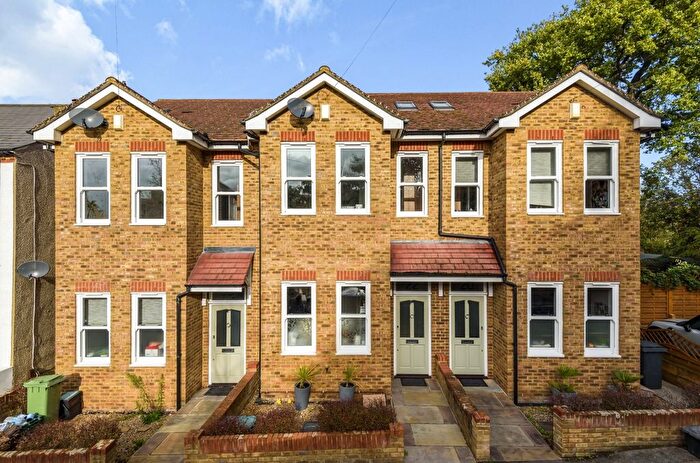 3 Bedroom End Of Terrace House To Rent In Lansdowne Road, Bromley, BR1