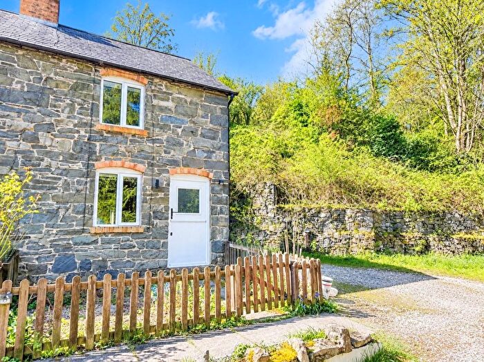 2 Bedroom End Terrace House For Sale In Aberteirw Terrace, Pandy, Llangollen, LL20