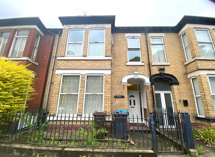 2 Bedroom Flat To Rent In Spring Bank West, Hull, HU3