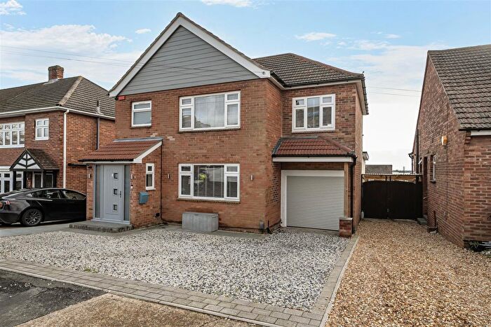 4 Bedroom Detached House For Sale In Laverock Lea, Portchester, PO16