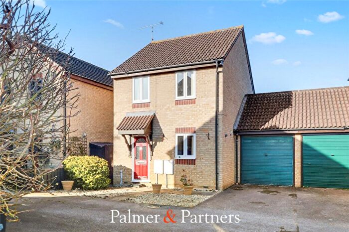 2 Bedroom Link Detached House For Sale In Robert Close, Springfield, Chelmsford, Essex, CM2