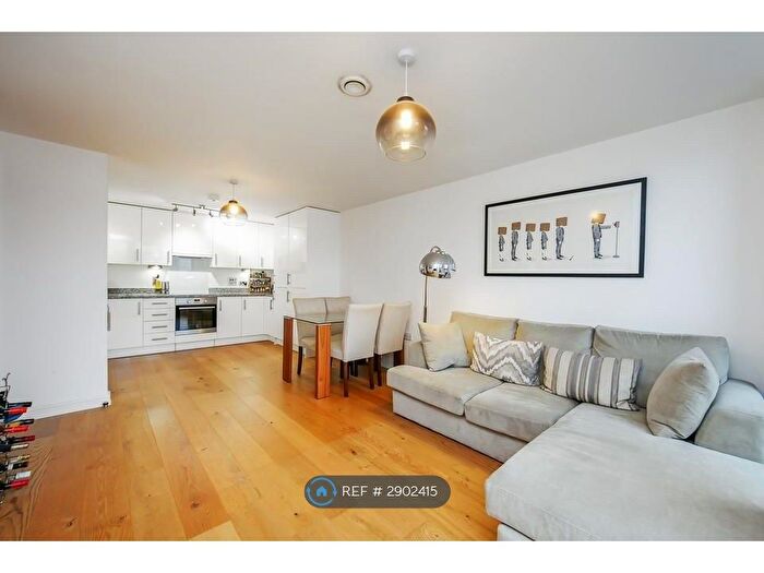 1 Bedroom Flat To Rent In Chesworth Court, London, E1