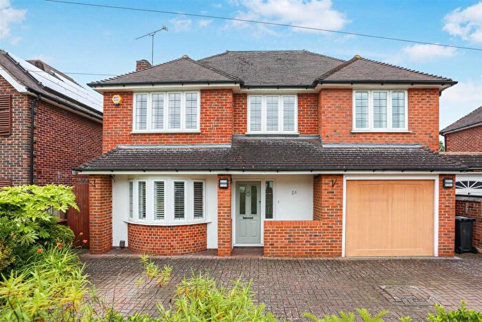 4 Bedroom Detached House To Rent In Abinger Avenue, Cheam, SM2
