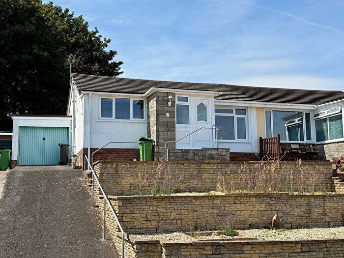 2 Bedroom Bungalow For Sale In High Meadows, St Thomas, EX4