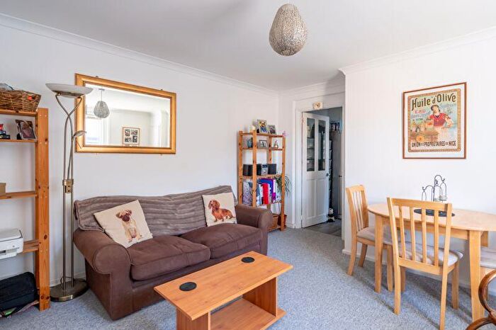 1 Bedroom Flat For Sale In Clarence Road, Bognor Regis, PO21
