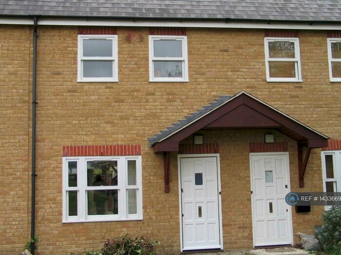 2 Bedroom Terraced House To Rent In King Edward The Third Mews, London, SE16