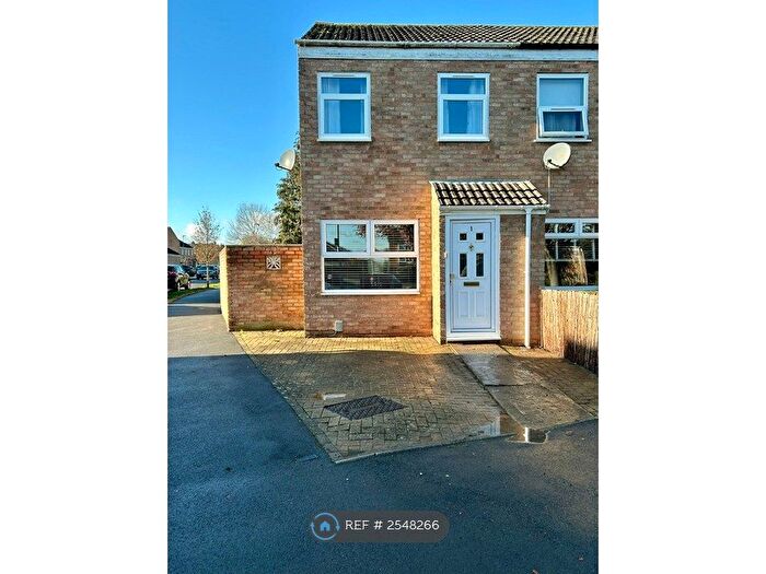 2 Bedroom End Terrace House To Rent In Crediton Close, Bedford, MK40