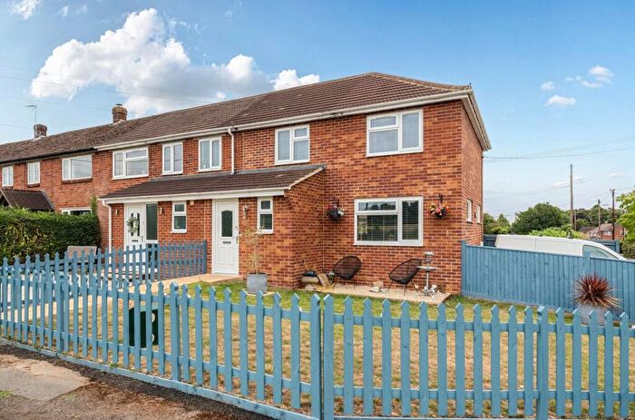 3 Bedroom End Of Terrace House For Sale In Fairways, Weyhill, Andover, SP11