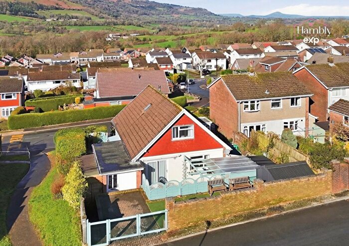 4 Bedroom Detached House For Sale In Golf Road, New Inn, Pontypool, NP4