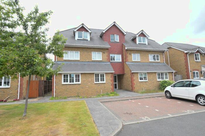 1 Bedroom Flat To Rent In The Mallards, Hemel Hempstead, HP3