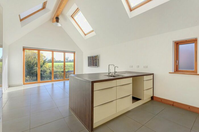4 Bedroom Semi-Detached House For Sale In Guillod Cottages, Petworth, GU28