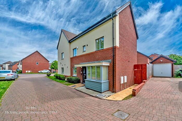 4 Bedroom Semi Detached House For Sale In Rosemary Road, Tipton, DY4
