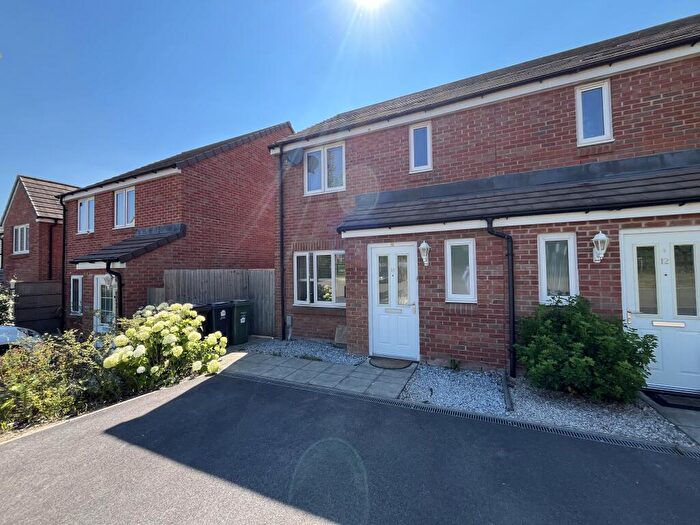 3 Bedroom Semi-Detached House To Rent In Hartack Close, Andover, Hampshire, SP11