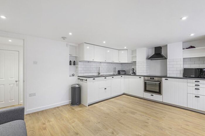 2 Bedroom Flat To Rent In Bramshill Gardens London, NW5