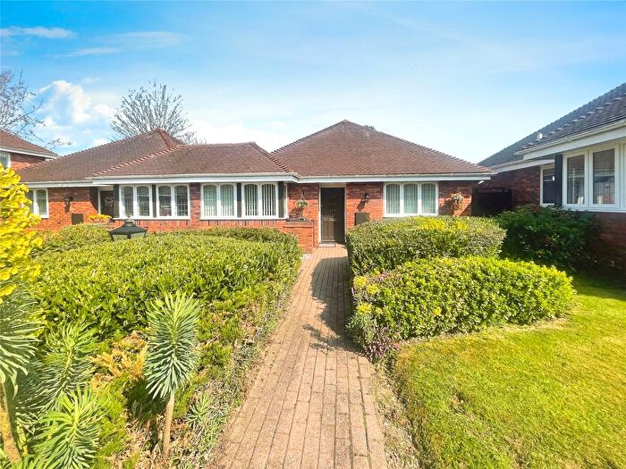 2 Bedroom Bungalow For Sale In Hanover Court, Wolverhampton, West Midlands, WV6