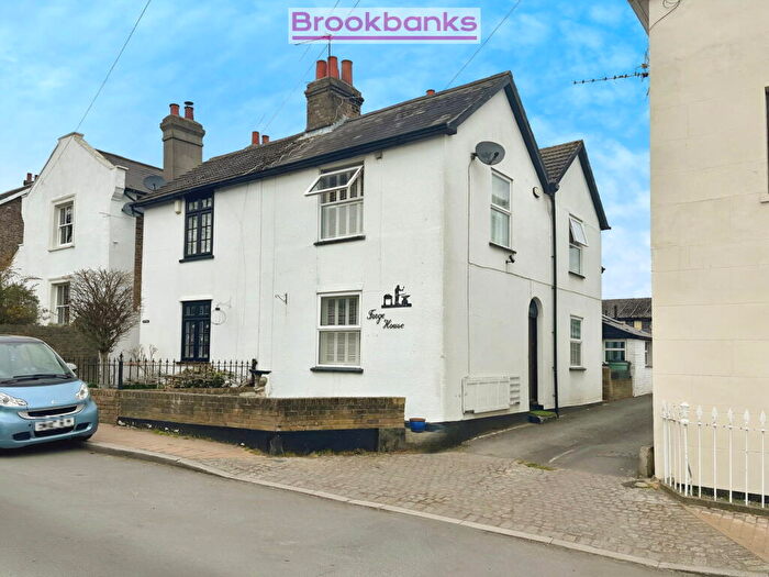 2 Bedroom Semi-Detached House For Sale In Swanley Village Road, Swanley, Kent, BR8