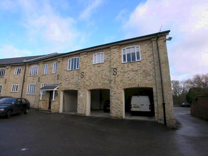 1 Bedroom Flat To Rent In Station Road, Sawbridgeworth, CM21