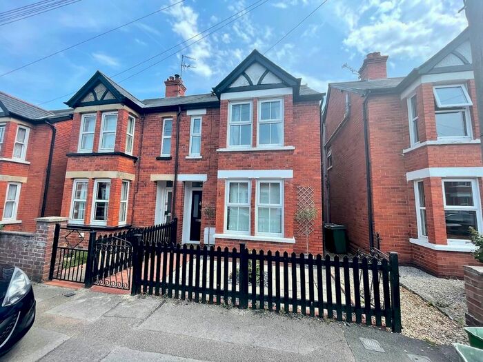 4 Bedroom Semi-Detached House To Rent In Kingsbridge Road, Newbury, RG14