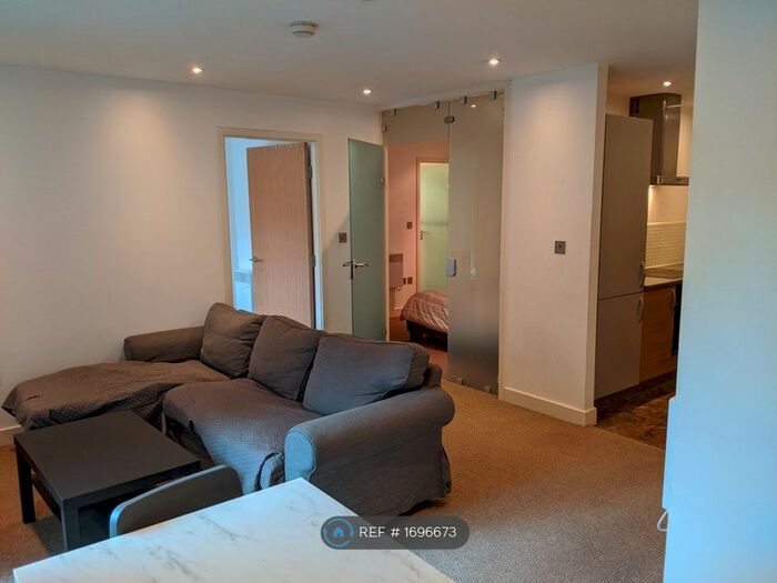 2 Bedroom Flat To Rent In The Habitat, Nottingham, NG1