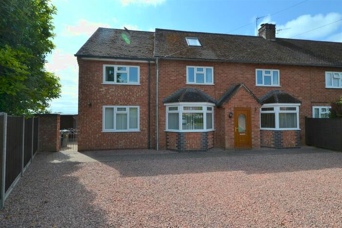 4 Bedroom Semi-Detached House For Sale In Penny Close, Guarlford, Malvern, WR13