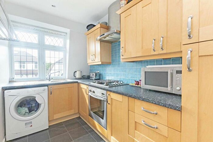 1 Bedroom Flat To Rent In Berrylands, Berrylands, KT5