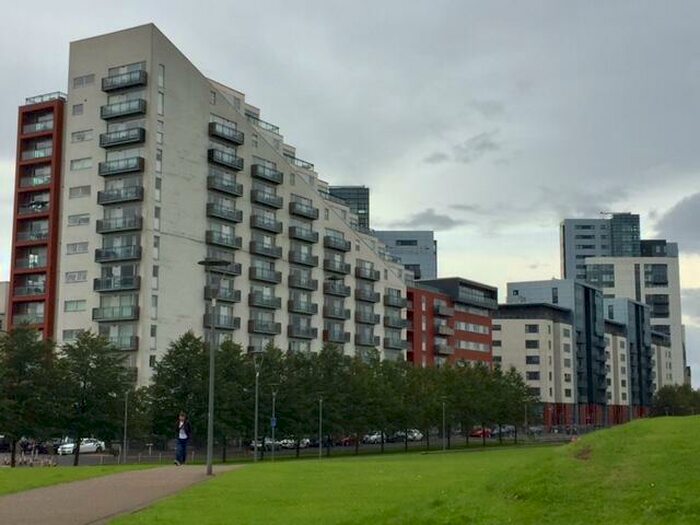 2 Bedroom Flat To Rent In Glasgow Harbour Terraces, Glasgow, G11