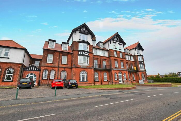 2 Bedroom Flat To Rent In Cromer Road, Mundesley, Norwich, NR11