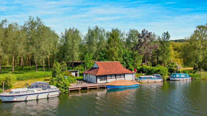 1 Bedroom Detached House For Sale In Hardwick, Whitchurch On Thames, Reading, Oxfordshire, RG8