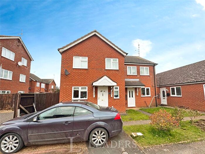 3 Bedroom Semi-Detached House For Sale In The Hollies, Holbeach, Spalding, PE12