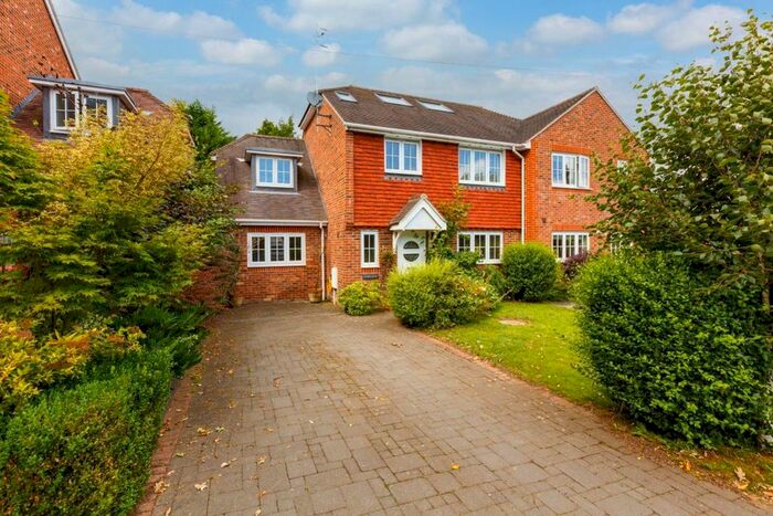 3 Bedroom Semi-Detached House To Rent In Mount Pleasant, Weald, Sevenoaks, TN14