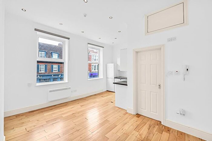 1 Bedroom Flat To Rent In Tooting High St, Tooting, London, SW17