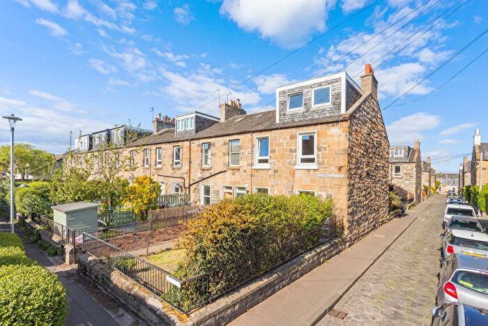 3 Bedroom Flat For Sale In Thornville Terrace, Lochend, Edinburgh, EH6