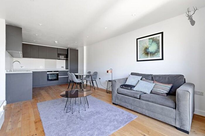 1 Bedroom Apartment To Rent In Dock Street, Wapping, E1