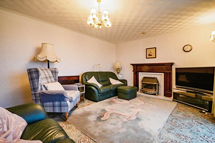3 Bedroom Bungalow For Sale In Higher Gollinrod Bungalow, Manchester Road, Walmersley, Bury, Greater Manchester, BL9
