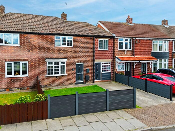3 Bedroom Semi Detached House For Sale In Stag Crescent, Rotherham, S60