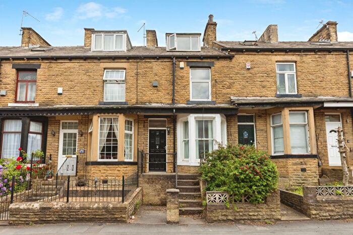 4 Bedroom Terraced House For Sale In Lister Avenue, Bradford, BD4
