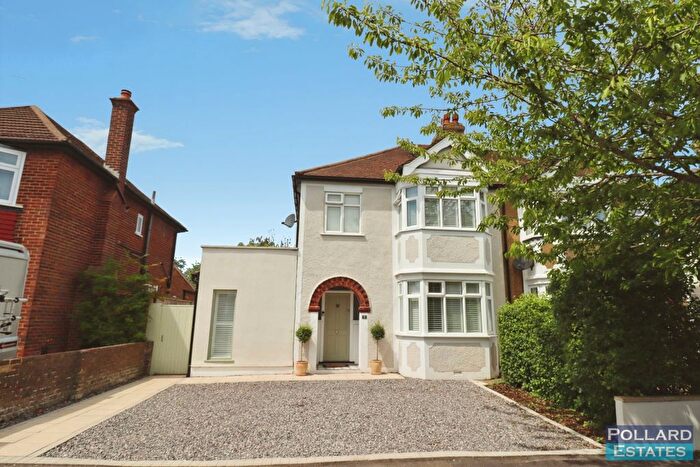 3 Bedroom Semi Detached House For Sale In Zetland Avenue, Darland, ME7