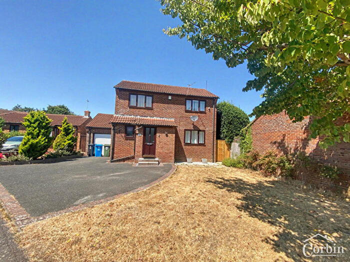 4 Bedroom Detached House To Rent In King Richard Drive, Bournemouth, BH11