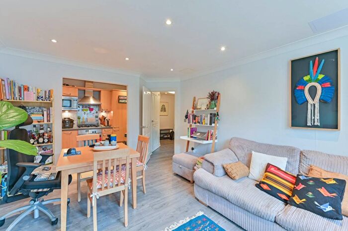 1 Bedroom Flat For Sale In Bascombe Street, Tulse Hill, London, SW2