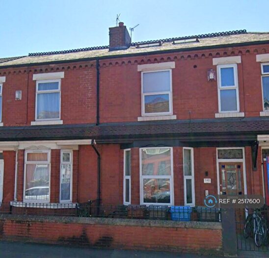 6 Bedroom Terraced House To Rent In Great Western Street, Rusholme, M14