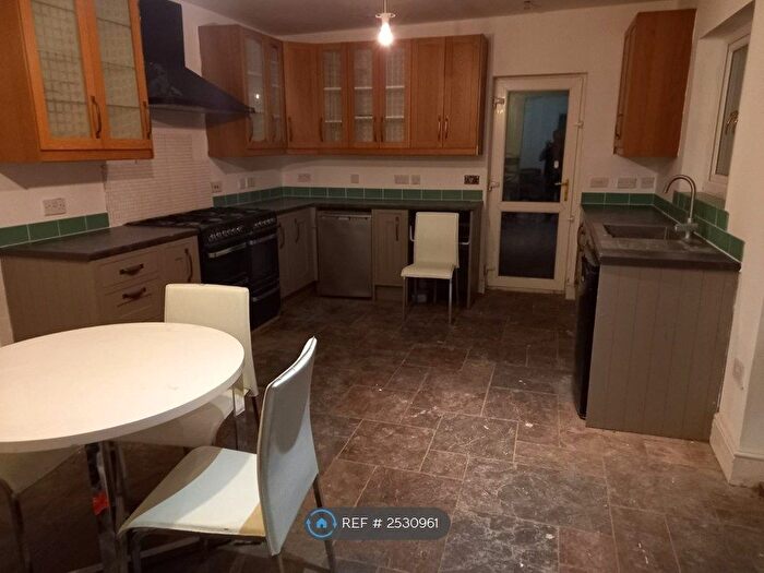 3 Bedroom End Of Terrace House To Rent In Queen Street, Desborough, Kettering, NN14