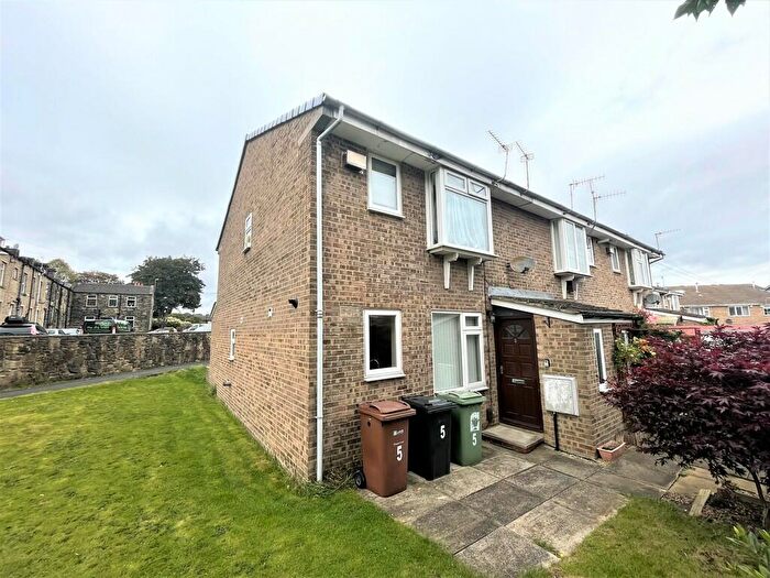 1 Bedroom Flat To Rent In New Park Grove, Farsley, LS28