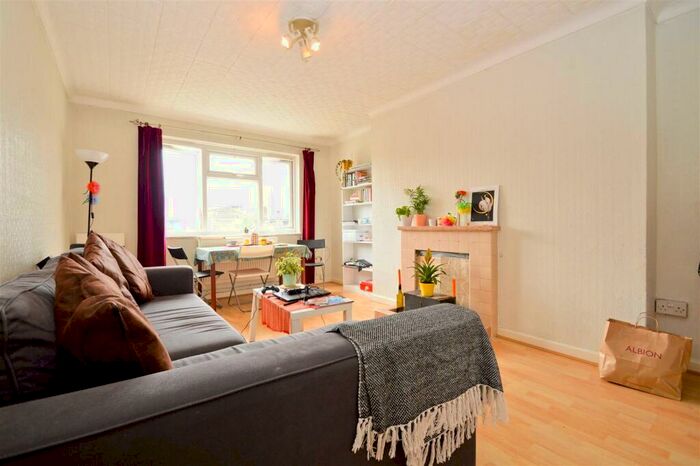 2 Bedroom Flat To Rent In Pitfield Street, Hoxton, N1
