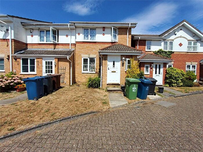 3 Bedroom End Of Terrace House To Rent In Brockleyside, Stanmore, HA7
