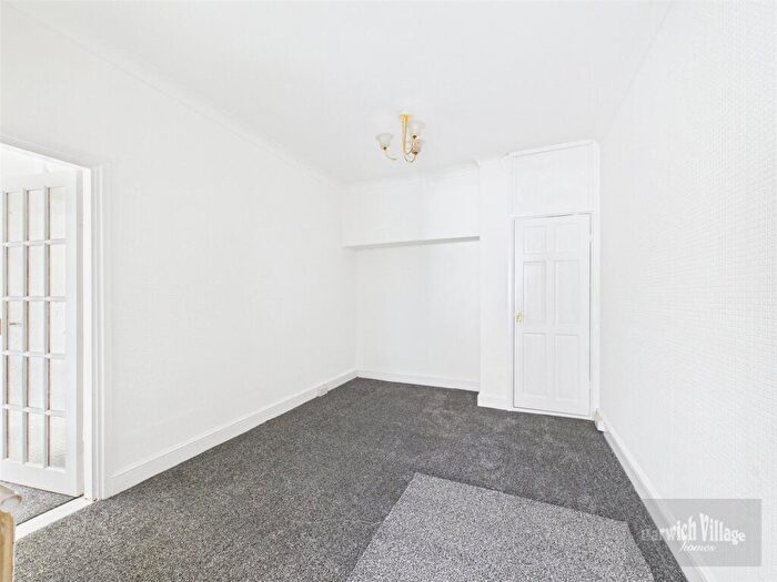 4 Bedroom Terraced House For Sale In Fronks Road, Harwich, Essex, CO12