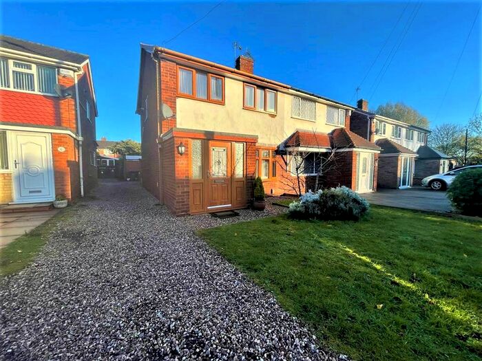 3 Bedroom Semi-Detached House To Rent In Rachael Gardens, Wednesbury, WS10
