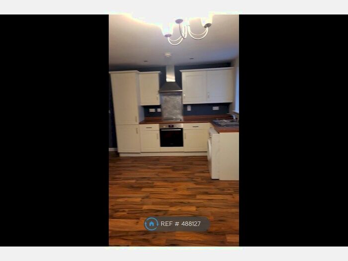 2 Bedroom Flat To Rent In Farnworth Mews, Widnes, WA8