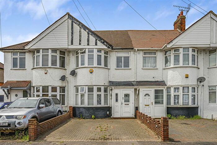 3 Bedroom Property For Sale In Russell Road, Chingford, E4